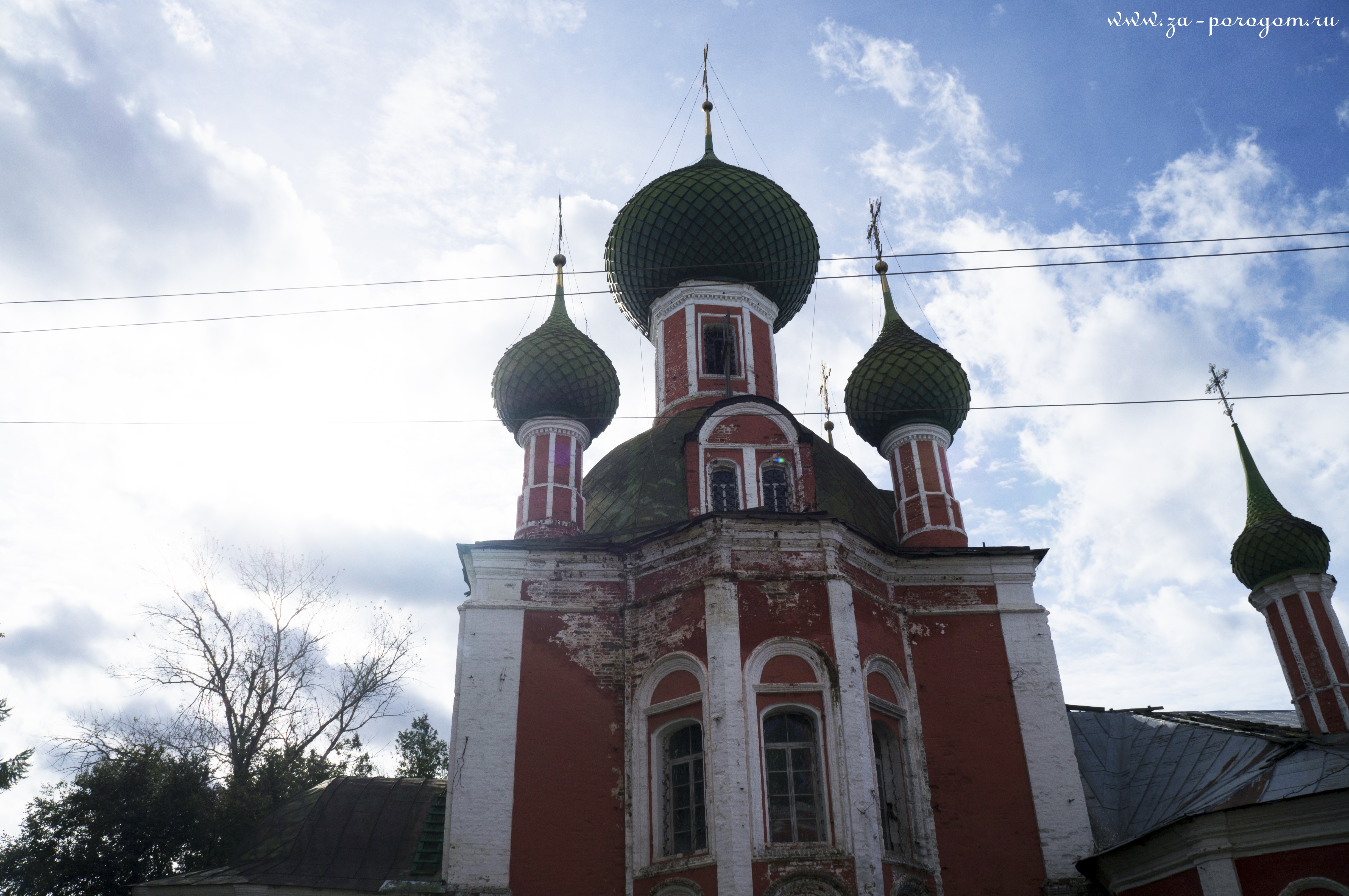 Центр переславля. Переславль-Залесский. Переславль Залесский интересные места нетуристические. Деревянные памятники Переславля Залесского и окрестности. Переславль Залесский интересные места для посещения.