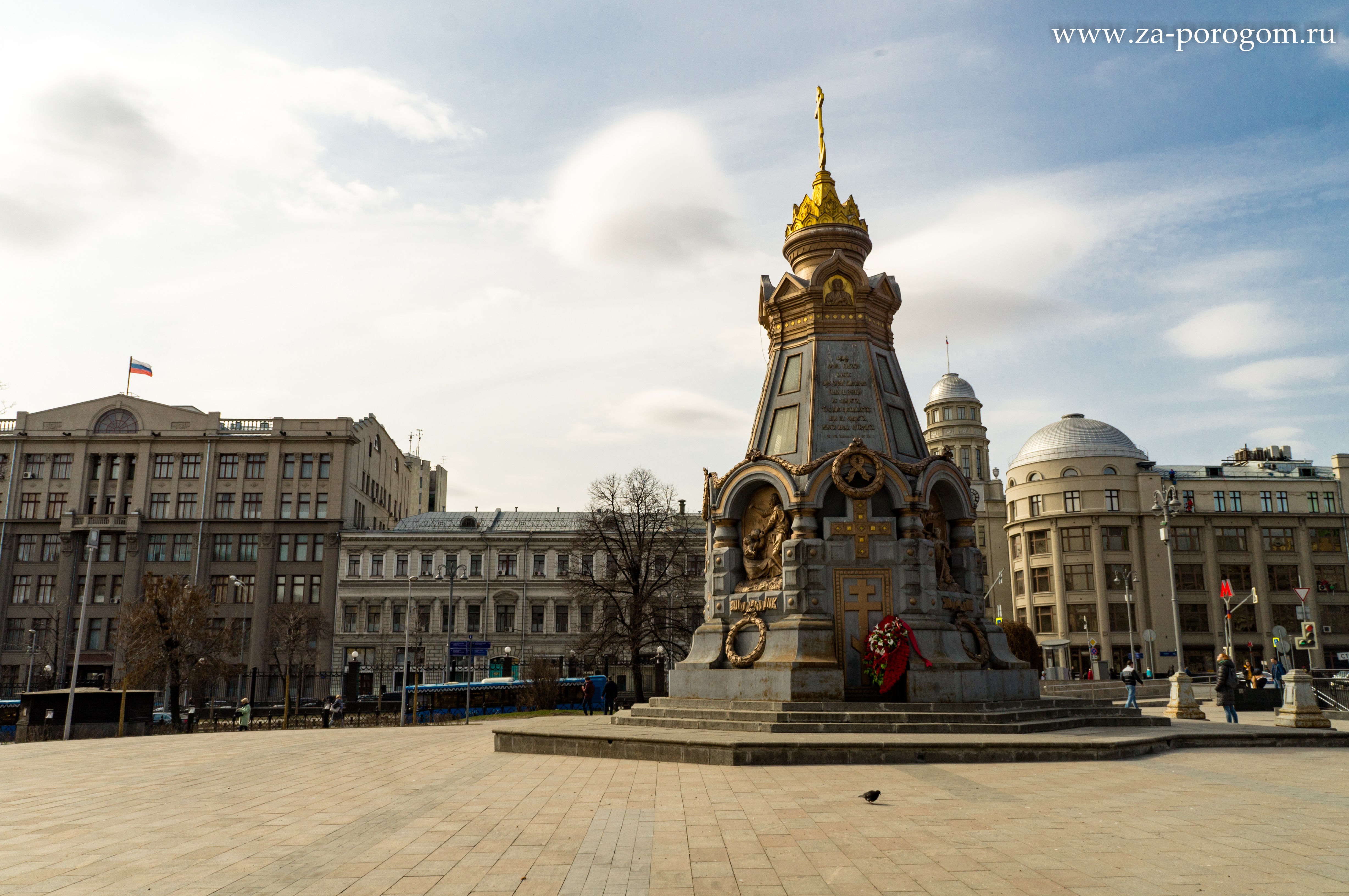 Китай город памятник героям. Памятник героям Плевны в Москве. Часовня героям Плевны м Китай-город. Шервуд часовня героям Плевны. Шервуд храм памятник героям Плевны.